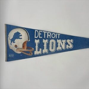 Vintage Detroit Lions Felt Pennant 1980's NFL 2 Bar Helmet Retro